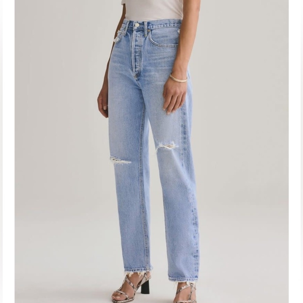 90's Mid Rise Loose Fit in Captured